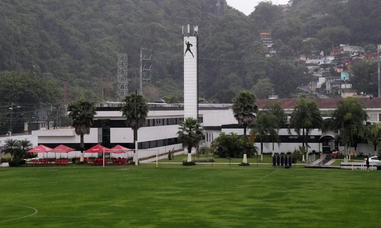Santos FC garante CT Rei Pelé por 20 anos em acordo com Governo Federal, regularizando dívida e focando em base e projetos sociais