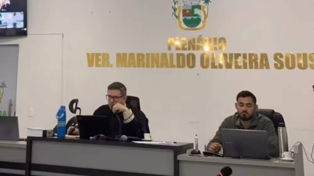 Júri de Paulo Ramos absolve réus em casos de tentativa de homicídio e homicídio após debates acirrados