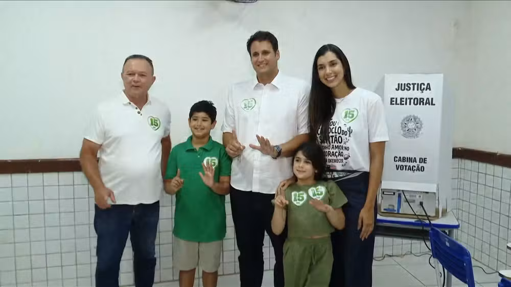Orleans Brandão vota em Colinas e destaca ‘futuro’ do Maranhão em campanha eleitoral