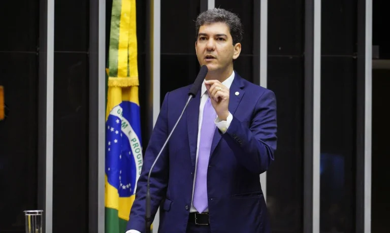 Eduardo Braide governador do Maranhão eleito em primeiro turno com mais de 54,03% dos votos, plano de 55 propostas e senadores André Fufuca e Lahesio Bonfim