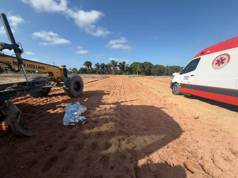 Acidente com motoniveladora em Paço do Lumiar: trabalhador morre no Loteamento Reserva Harmonia, motorista foi levado à delegacia e corpo aguardava remoção pelo IML